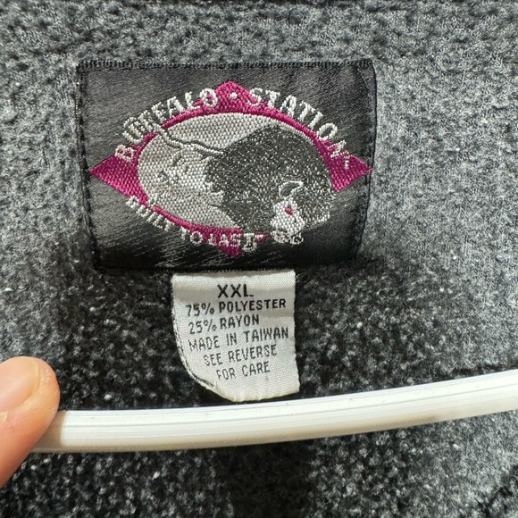 Men’s Buffalo Station grey pullover. Gently used. Great condition. XXL - Picture 2 of 3